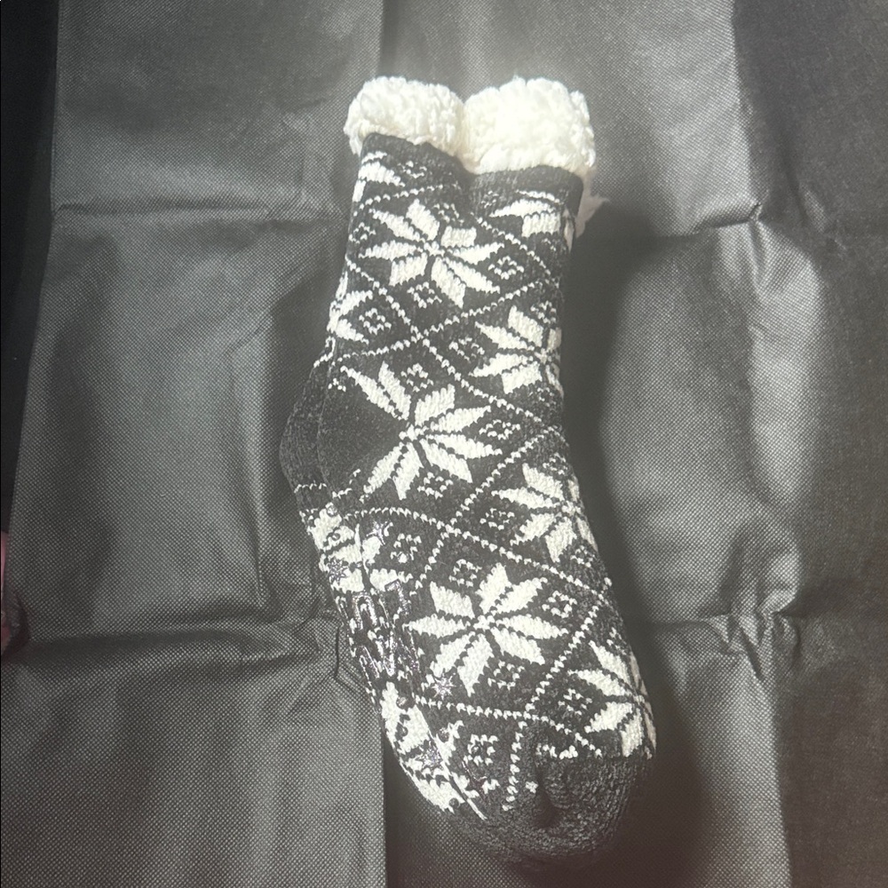 Muk Luks Black and White Snowflake Socks